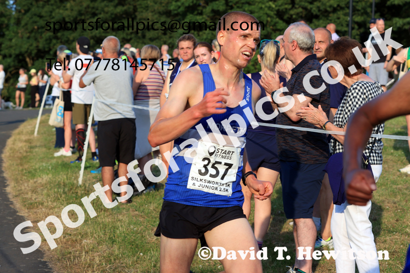 Senior Men and Men V40, 2026 Sunderland 5k, Silksworth, Sunderland. Photo: David T. Hewitson/Sports for All Pics